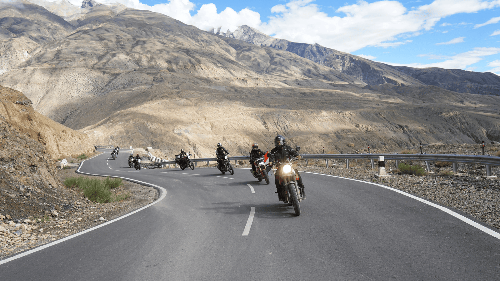 Motorcycle expedition through Spiti Valley
