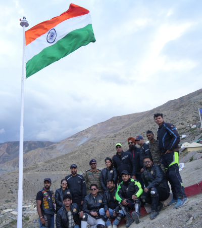 Spiti bike tour riders